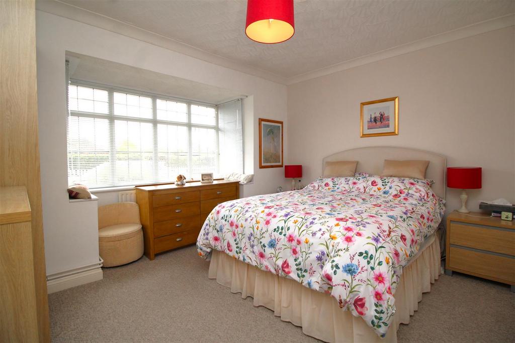 Bedroom 1 .JPG