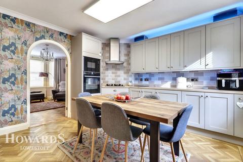 2 bedroom terraced house for sale, Wollaston Road, Lowestoft