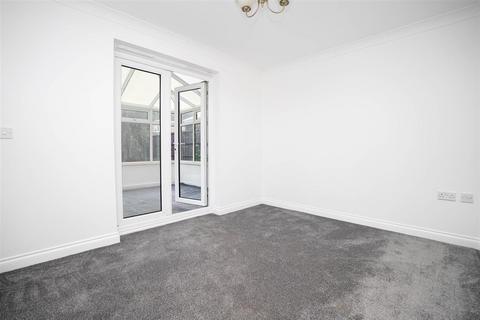 4 bedroom house for sale, Waterway Court, Birmingham B14