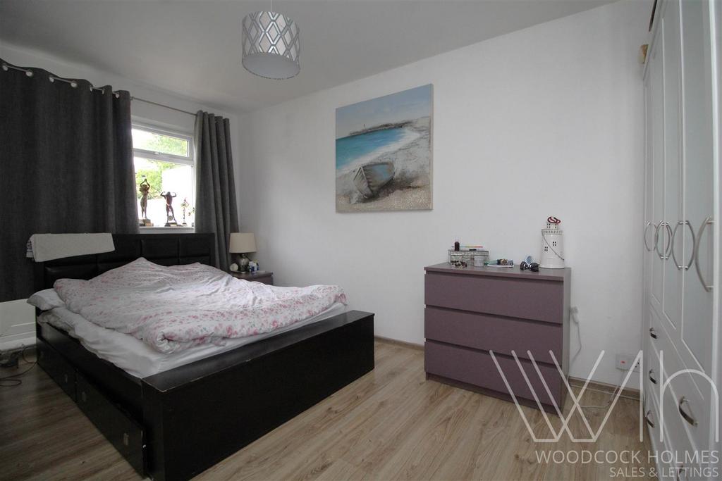 Bedroom 1  1.JPG
