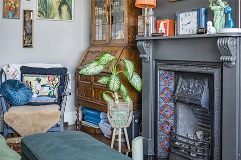 73b Albemarle Gardens, New Malden, KT3 5BB