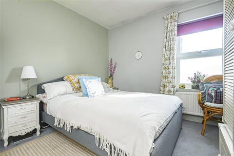 73b Albemarle Gardens, New Malden, KT3 5BB