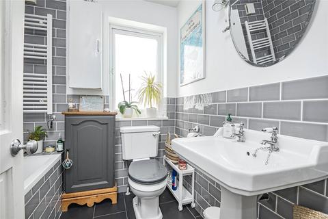 73b Albemarle Gardens, New Malden, KT3 5BB
