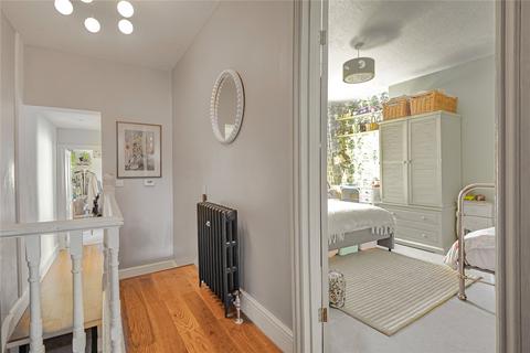 73b Albemarle Gardens, New Malden, KT3 5BB