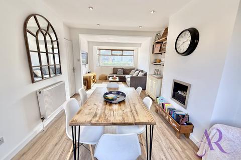 4 bedroom semi-detached house for sale, Brookfield Road, Haversham, Milton Keynes
