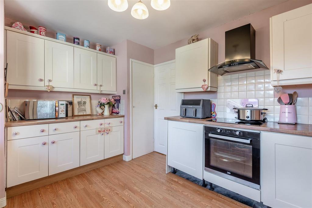 8665358-interior13.jpg