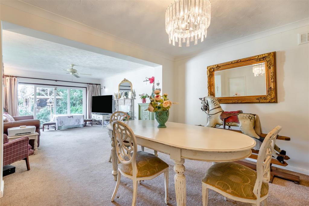 8665358-interior03.jpg