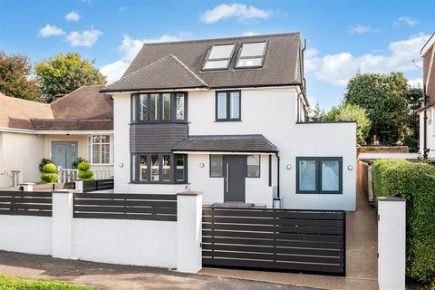 5 bedroom detached house for sale, Chapel Way, Epsom