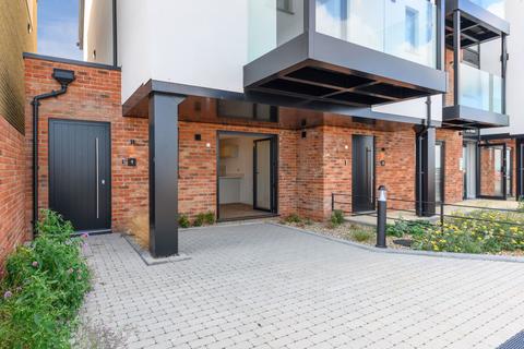 2 bedroom apartment for sale, St Georges Terrace, Herne Bay, CT6 8EG