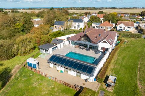 4 bedroom detached house for sale, Route De Farras, Forest, Guernsey