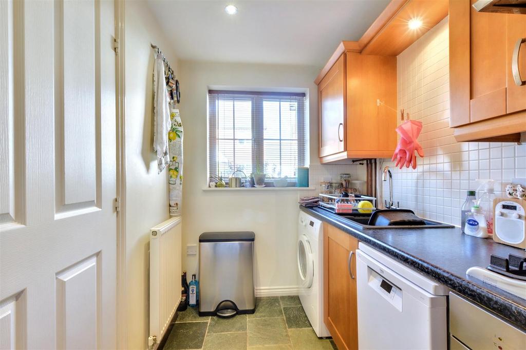 Kitchen 3.jpeg