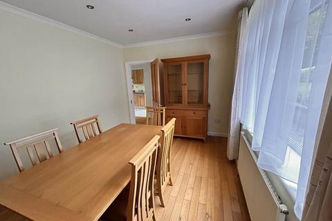 3 bedroom semi-detached house to rent, Bowring Green, South Oxhey