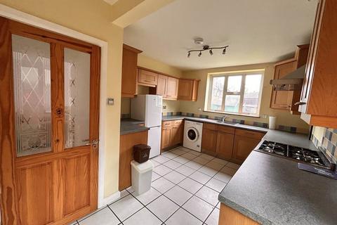 3 bedroom semi-detached house to rent, Bowring Green, South Oxhey