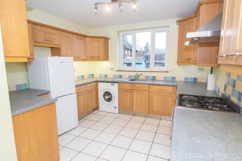 3 bedroom semi-detached house to rent, Bowring Green, South Oxhey