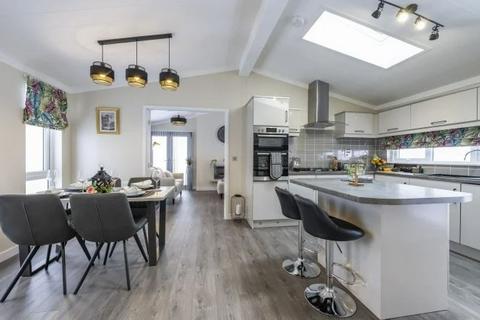 2 bedroom park home for sale, Studley, Warwickshire, B80