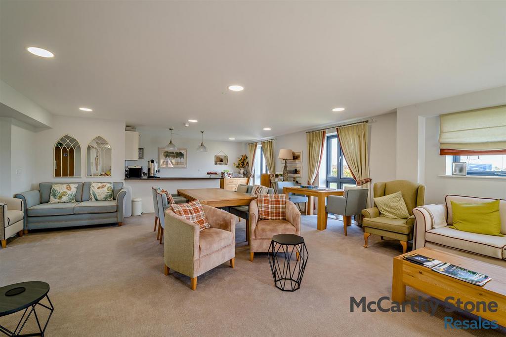 Homeowners Lounge