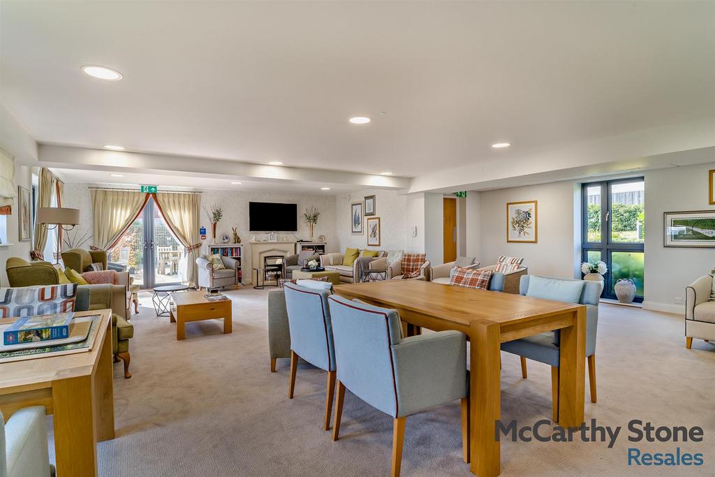 Homeowners Lounge