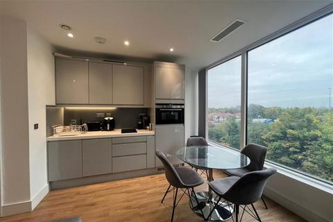 Studio to rent, West Gate, London W5