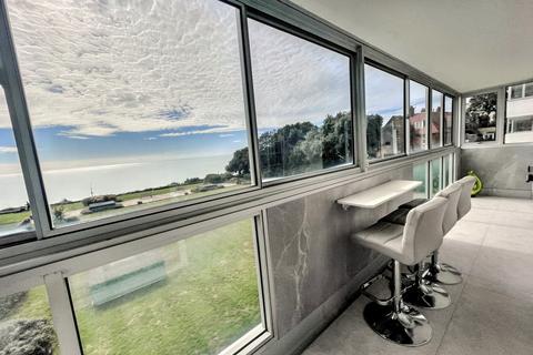 3 bedroom flat for sale, Bournemouth