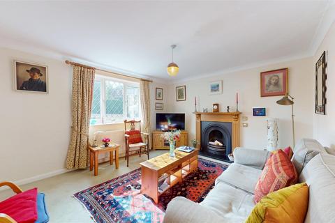 4 bedroom detached house for sale, Camrose Close, Oakham