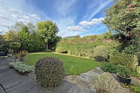 4 bedroom detached house for sale, Camrose Close, Oakham