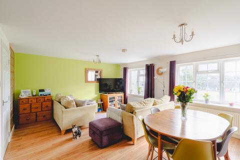 undefined, Back lane, Pill BS20