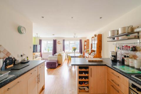 undefined, Back lane, Pill BS20