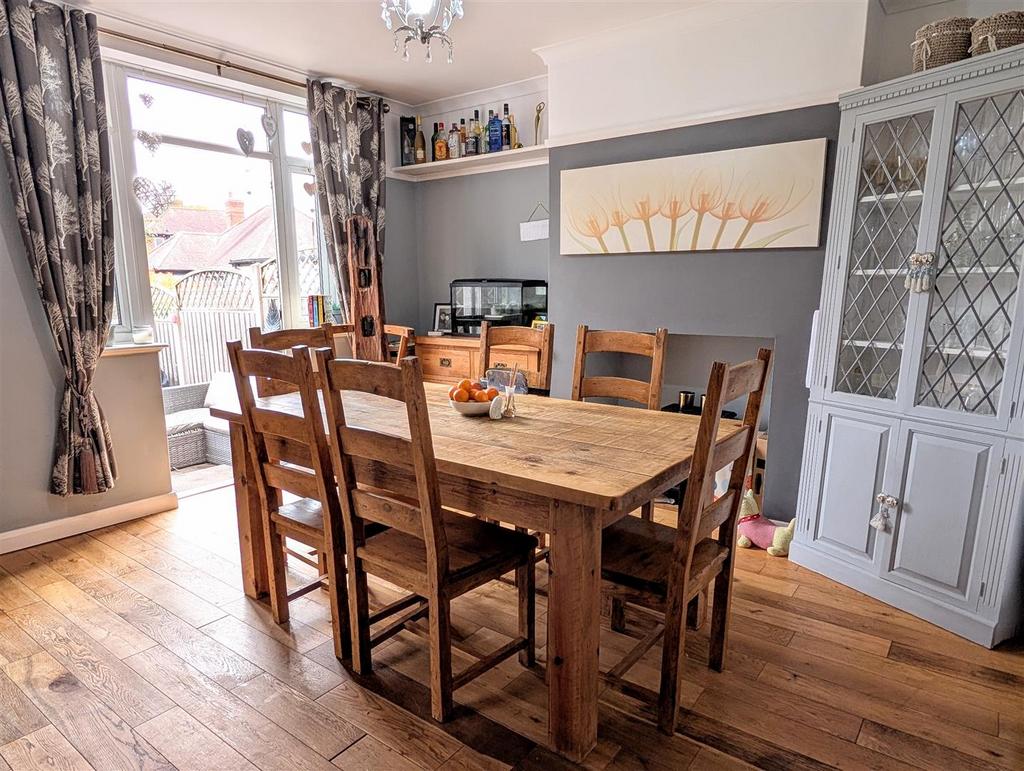 PXL 20250930 133850051.MP~2.jpg