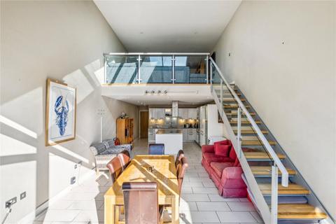 5 bedroom townhouse for sale, 34 Illminster Gardens at Resales, 34, Ilminster Gardens SW11