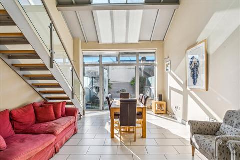 5 bedroom townhouse for sale, 34 Illminster Gardens at Resales, 34, Ilminster Gardens SW11