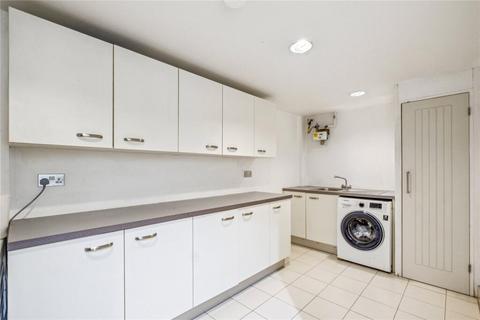 5 bedroom townhouse for sale, 34 Illminster Gardens at Resales, 34, Ilminster Gardens SW11