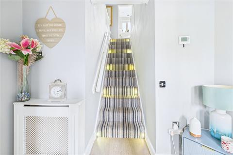4 bedroom end of terrace house for sale, Barrowby Gate, Wiltshire SN3