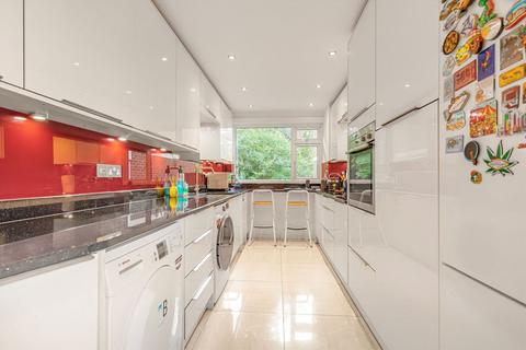 34 Mountcombe Close, Surbiton, KT6 6LJ