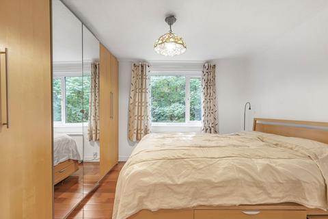 34 Mountcombe Close, Surbiton, KT6 6LJ