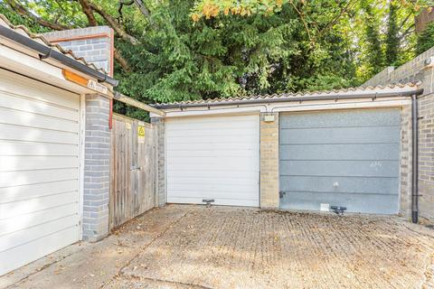 34 Mountcombe Close, Surbiton, KT6 6LJ