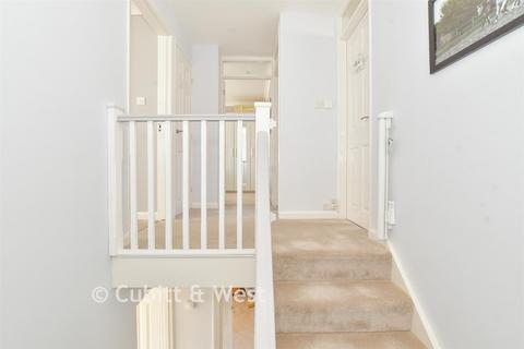 18 Winchester Road, Rustington, Littlehampton, BN16 3RH