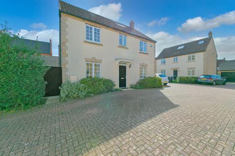 5 bedroom detached house for sale, Bergman Close, Oxley Park, MK4
