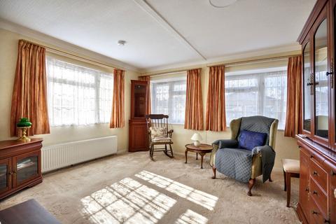 2 bedroom park home for sale, Forstal Lane, Harrietsham, ME17