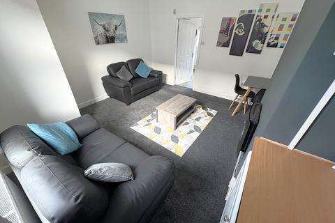 2 bedroom terraced house to rent, Abbey Street, Ashton-on-Ribble PR2