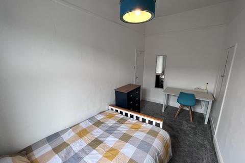 2 bedroom terraced house to rent, Abbey Street, Ashton-on-Ribble PR2