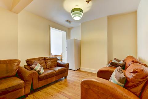 6 bedroom house to rent, Coronation Street, Brighton BN2