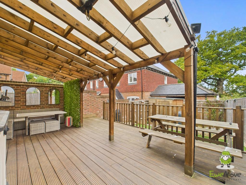 Ewe Move Estate Agents Basingstoke - Dovecote Way -