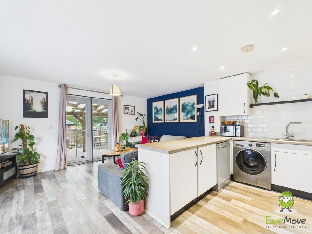 Ewe Move Estate Agents Basingstoke - Dovecote Way -