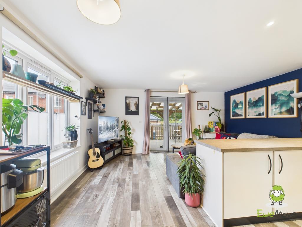 Ewe Move Estate Agents Basingstoke - Dovecote Way -