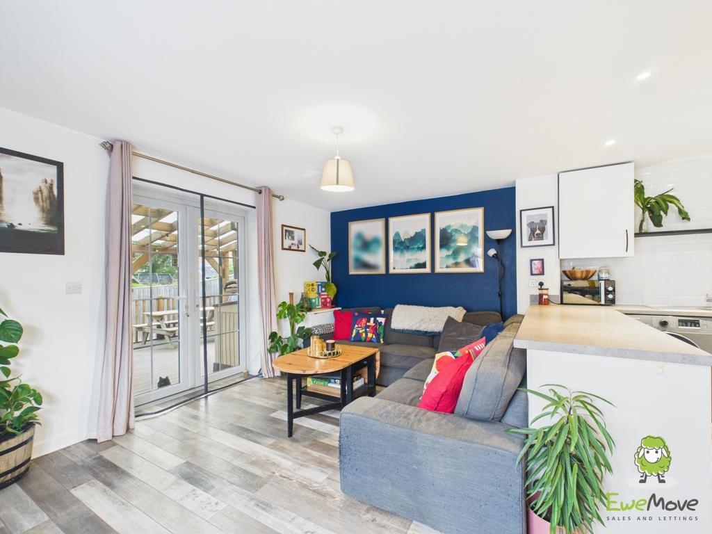 Ewe Move Estate Agents Basingstoke - Dovecote Way -