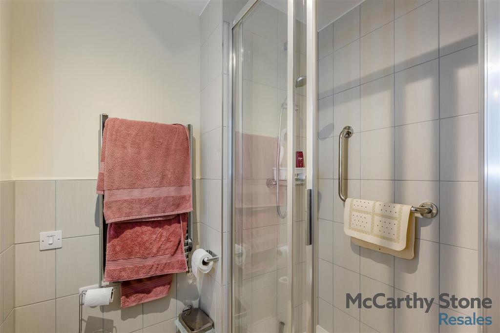 8665107-interior08.jpg