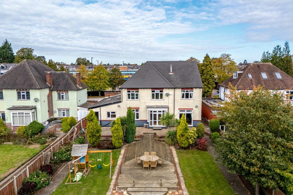 370 Hagley-15