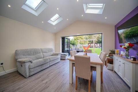 4 bedroom semi-detached house for sale, Fairgreen Road, Caddington, LU1