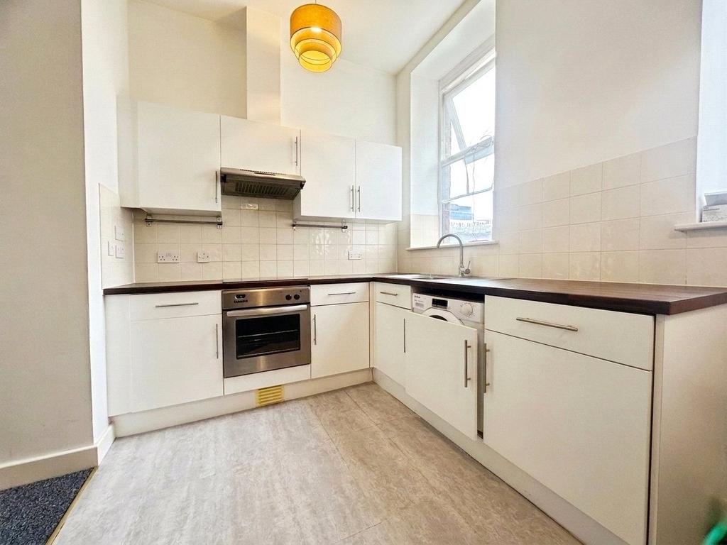 Apartment in Reading - View 3