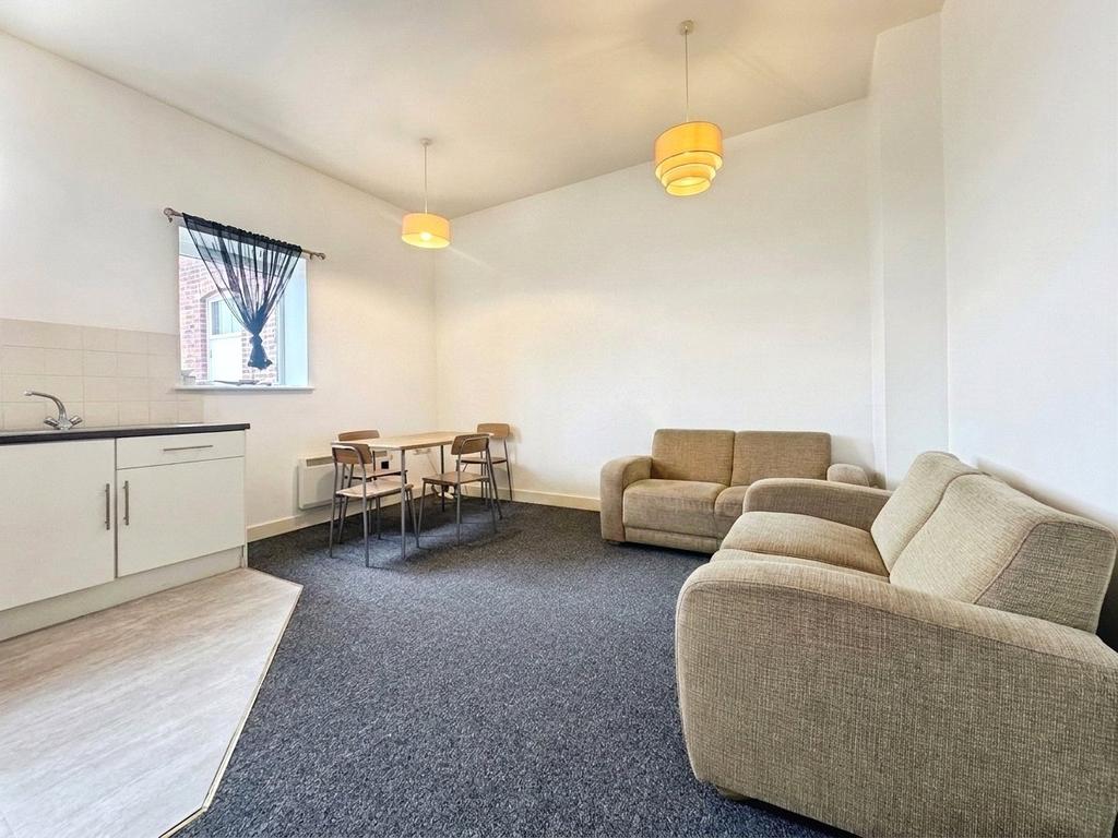 Apartment in Reading - View 5